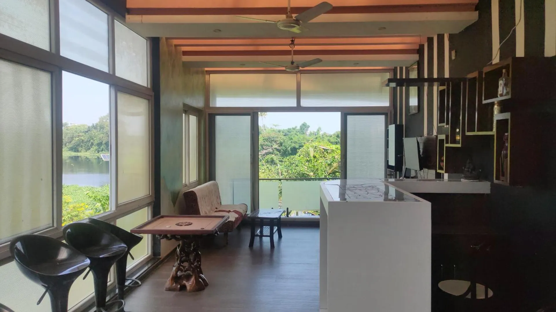 Homestay Dew Drop Dolphin City Kochi