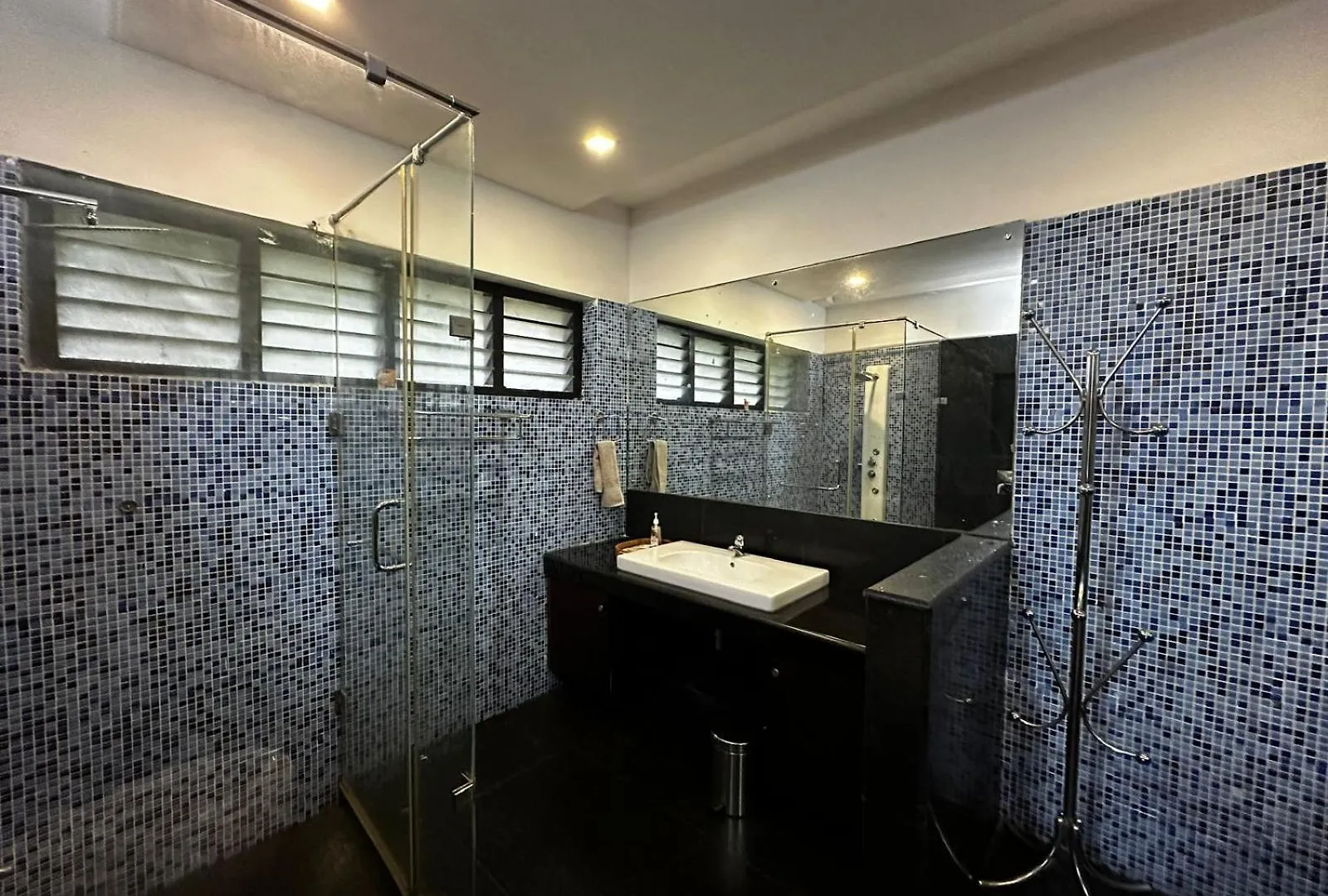 Homestay Dew Drop Dolphin City Kochi